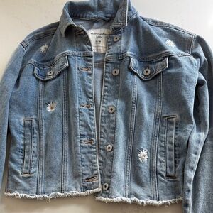 EUC Abercrombie kids Cropped embroidered denim jacket 13-14